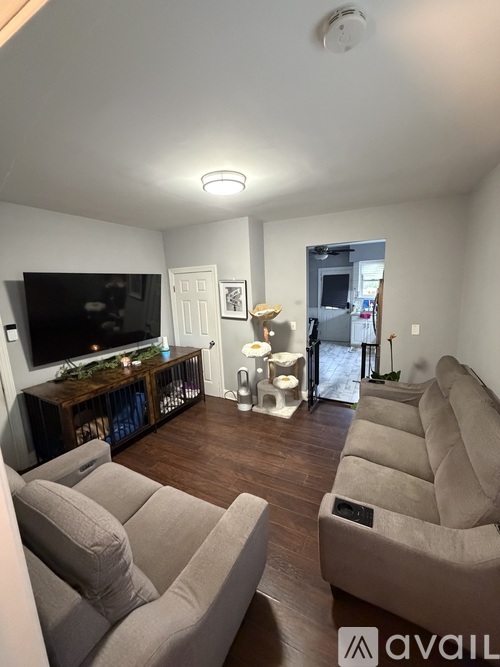 724 Ringwood Avenue 1 Apartment for Rent - Photo gallery 1