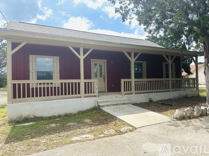 1005 Live Oak Dr 3 Beds Single Family Home for Rent - Photo gallery 1