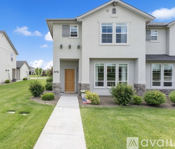 5668 West Stadium Lane 3 Beds Single Family Home for Rent - Photo gallery 2