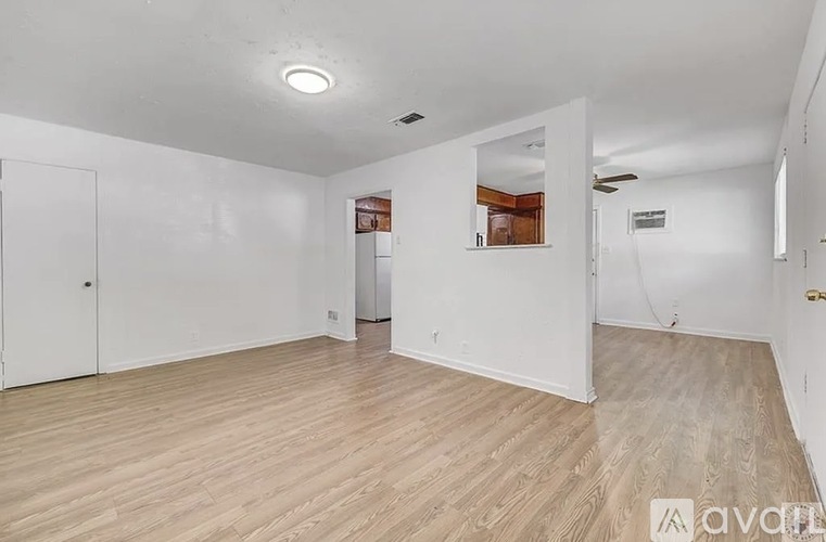 1711 S Kenwood Rd 3 Beds Single Family Home for Rent - Photo gallery 3