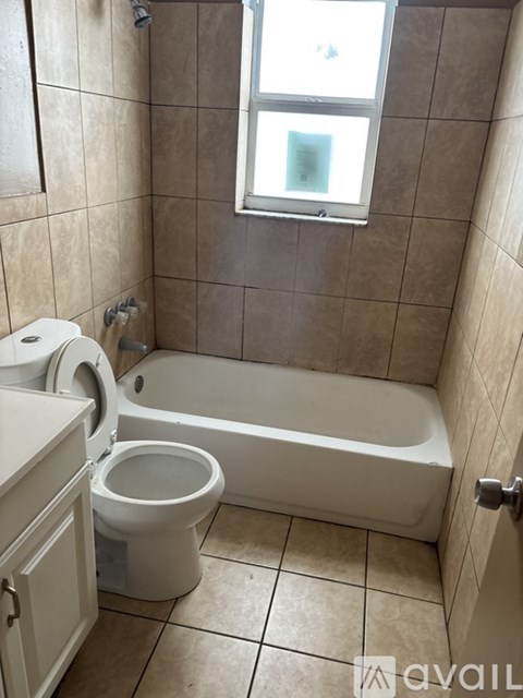 1035 Adams Street 2 Beds Apartment for Rent