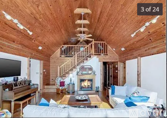131 Pier Point Drive 4 Beds Single Family Home for Rent - Photo gallery 3