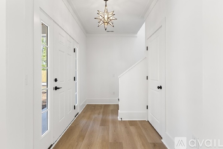 117 Victoria Drive 3 Beds Single Family Home for Rent - Photo gallery 2