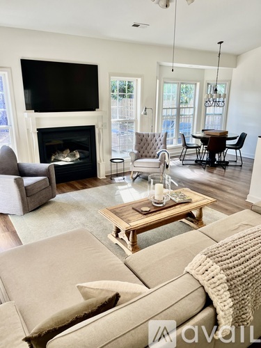 140 East Delaware Avenue 3 Beds Single Family Home for Rent - Photo gallery 5