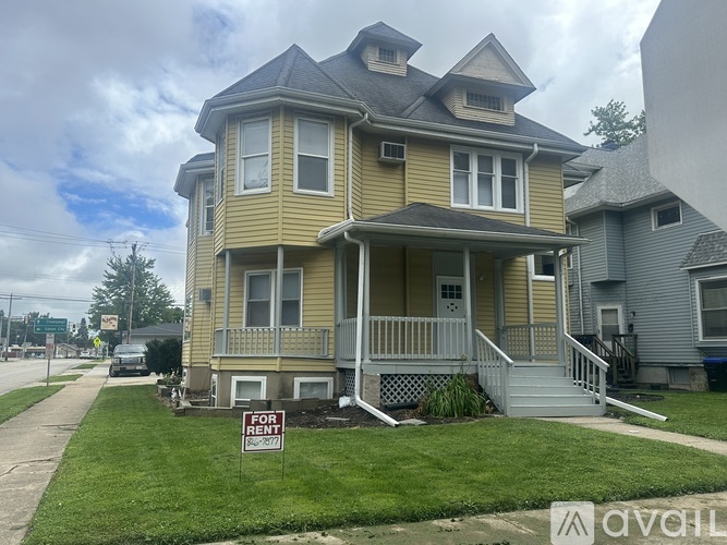 523 East Chestnut Street 3 Beds Apartment for Rent - Photo gallery 1