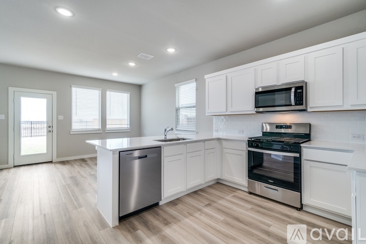 2717 Green River Road 3 Beds Single Family Home for Rent - Photo gallery 3