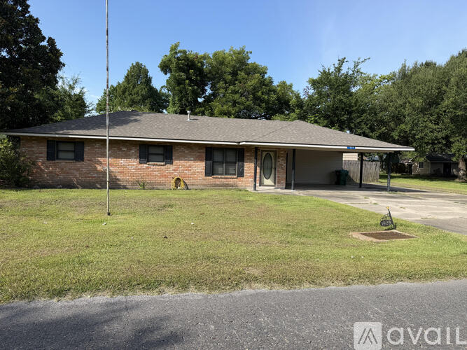1909 Live Oak Drive 3 Beds Single Family Home for Rent - Photo gallery 1