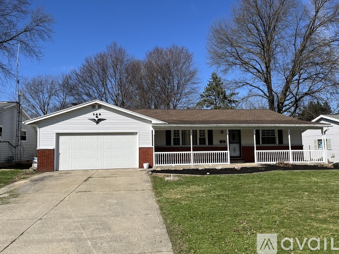 142 Essex Road 3 Beds Single Family Home for Rent - Photo gallery 1