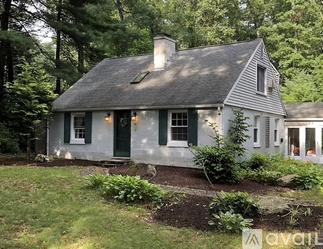 184 West Mountain Road 3 Beds Single Family Home for Rent - Photo gallery 2