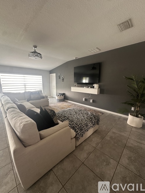 12704 Flatwood Creek Drive 4 Beds Single Family Home for Rent - Photo gallery 4