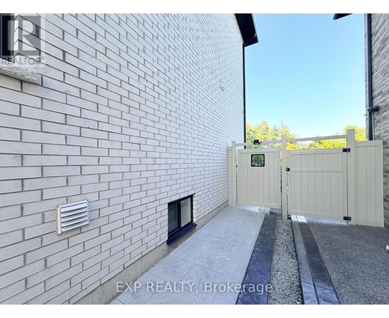LOWER - 1606 SANDHURST CRESCENT 2 Beds House for Rent - Photo gallery 4