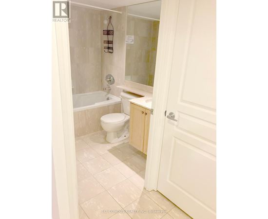 610 - 140 SIMCOE STREET 2 Beds Apartment, Condo, Home for Rent - Photo gallery 4