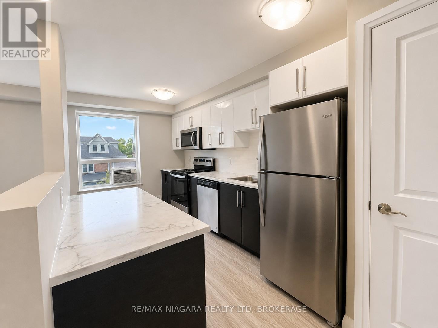 3 bedroom apartment - 302 - 99 CHURCH STREET 302, St. Catharines (Downtown) 4