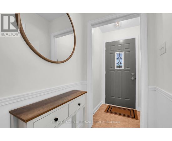 2243 HILLARY AVENUE 3 Beds House for Rent - Photo gallery 2