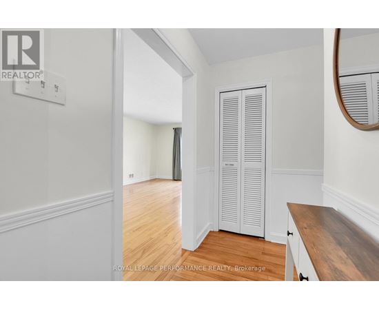 2243 HILLARY AVENUE 3 Beds House for Rent - Photo gallery 3