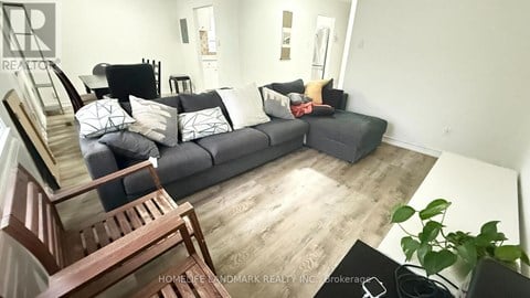MAIN FLOOR - 81 UNITED SQUARE 3 Beds Apartment for Rent
