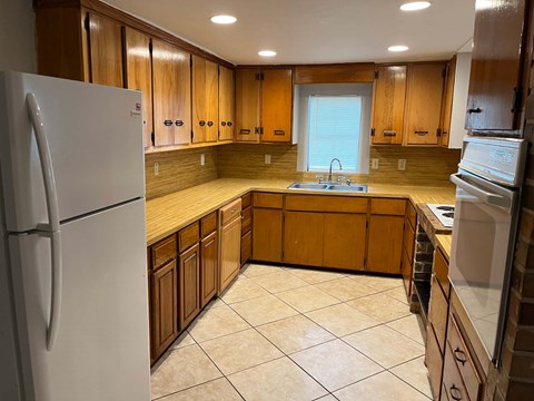 608 East 19Th Street 4 Beds Apartment for Rent