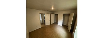 4/2 1223 sqft