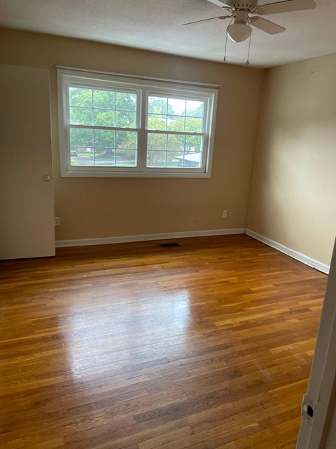 63 Davie Road 2 Beds Apartment for Rent