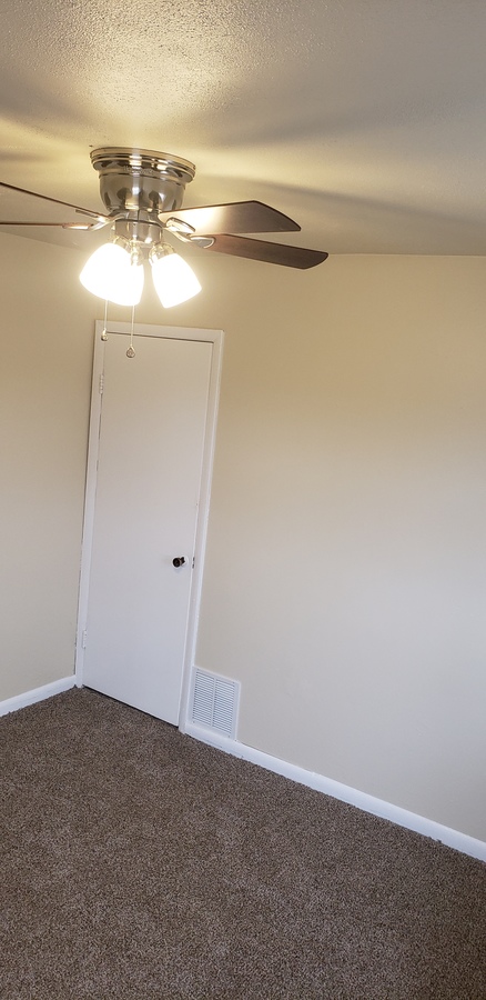 905 N 3rd St 3 Beds Apartment for Rent - Photo gallery 2