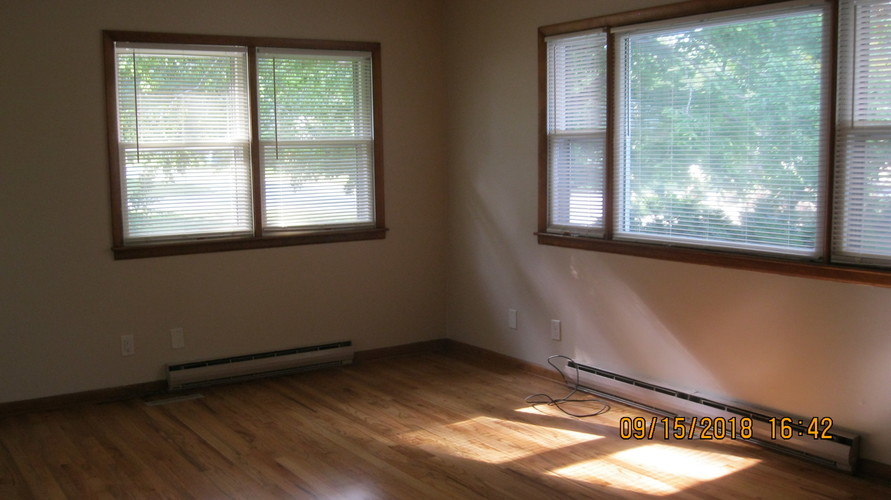 1119 13th St 2 Beds Apartment for Rent - Photo gallery 3