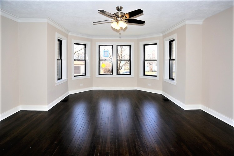 4445 N Rockwell St 2 Beds Apartment for Rent - Photo gallery 1