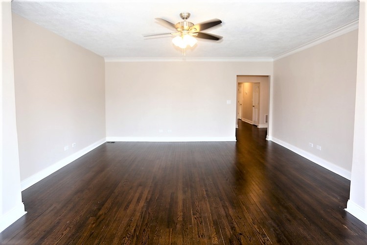 4445 N Rockwell St 2 Beds Apartment for Rent - Photo gallery 2