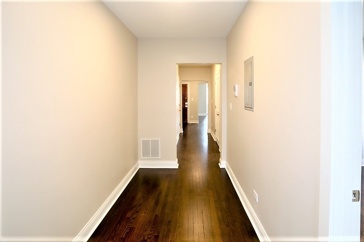 4445 N Rockwell St 2 Beds Apartment for Rent - Photo gallery 5