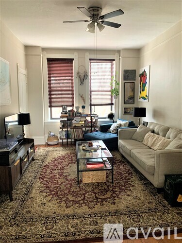 2031 W. Moffat St. 1 Apartment for Rent - Photo gallery 1