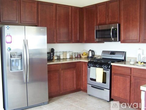 659 Arbor Cir 3 Beds Apartment for Rent