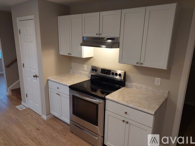 1740 3rd Ave 2 Beds Single Family Home for Rent - Photo gallery 2