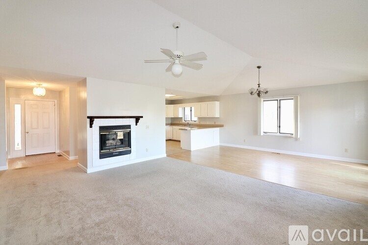 679 Cedar Point 3 Beds Single Family Home for Rent - Photo gallery 3
