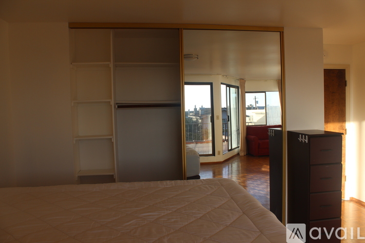 1232 28th Avenue 7 Beds Apartment for Rent - Photo gallery 4