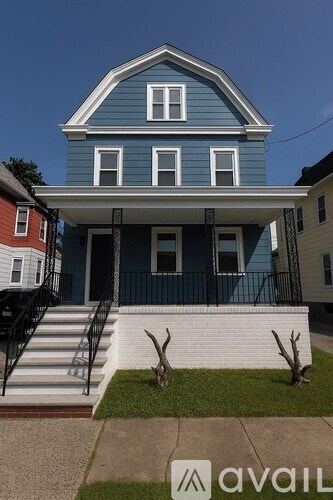 167 Walnut Street 4 Beds Apartment for Rent