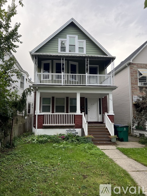 674 Richmond Avenue 2 Beds Apartment for Rent - Photo gallery 1