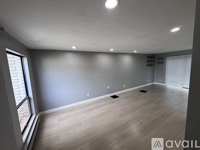 1554 Monroe Boulevard 3 Beds Single Family Home for Rent - Photo gallery 2