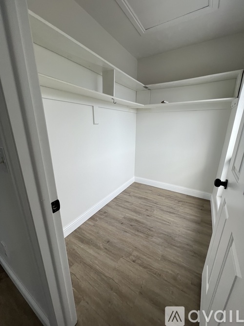 1554 Monroe Boulevard 3 Beds Single Family Home for Rent - Photo gallery 4