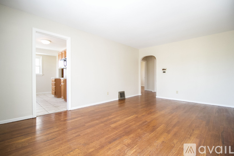 7 W Capistrano Ave 3 Beds Single Family Home for Rent - Photo gallery 5