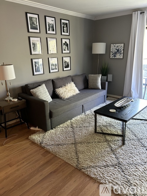 311 Woodland Village 1 Condo for Rent - Photo gallery 1