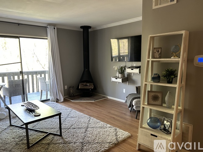 311 Woodland Village 1 Condo for Rent - Photo gallery 4