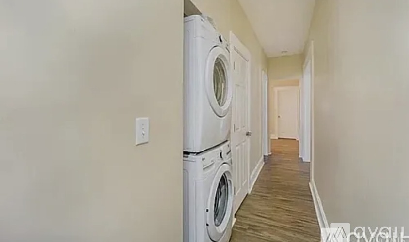 2033 Weyer Avenue 3 Beds Apartment for Rent - Photo gallery 2
