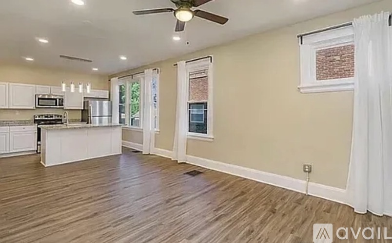 2033 Weyer Avenue 3 Beds Apartment for Rent - Photo gallery 3