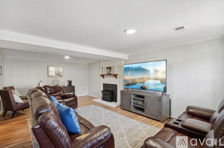 13908 Mattapony Dr 4 Beds Single Family Home for Rent - Photo gallery 5