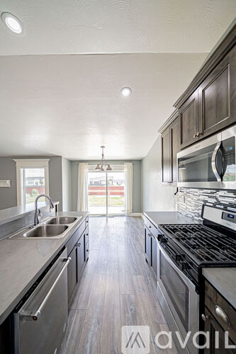 3688 N Rain Tree St 5 Beds Single Family Home for Rent - Photo gallery 4