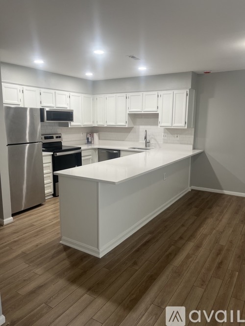 838 Smartts Lane Northeast 3 Beds Single Family Home for Rent - Photo gallery 2