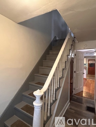 715 Tracy St 4 Beds Single Family Home for Rent - Photo gallery 3