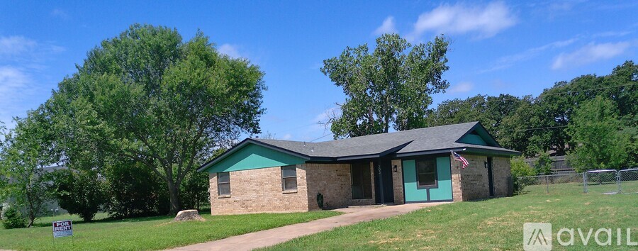 203 Idylwood Drive 3 Beds Single Family Home for Rent - Photo gallery 3