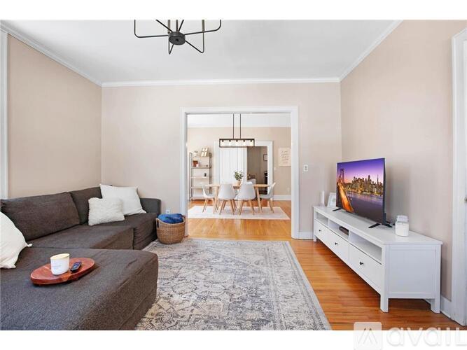 333 W 2nd St 2 Beds Apartment for Rent - Photo gallery 5