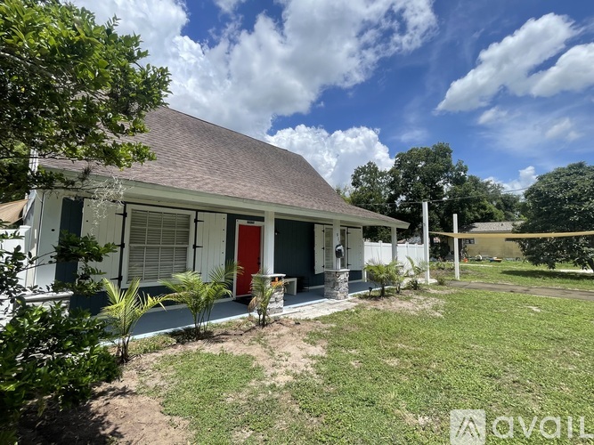 911 North Burton Street 3 Beds Single Family Home for Rent - Photo gallery 2