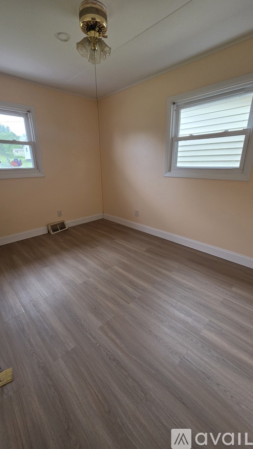21 Long Dr 4 Beds Single Family Home for Rent - Photo gallery 5